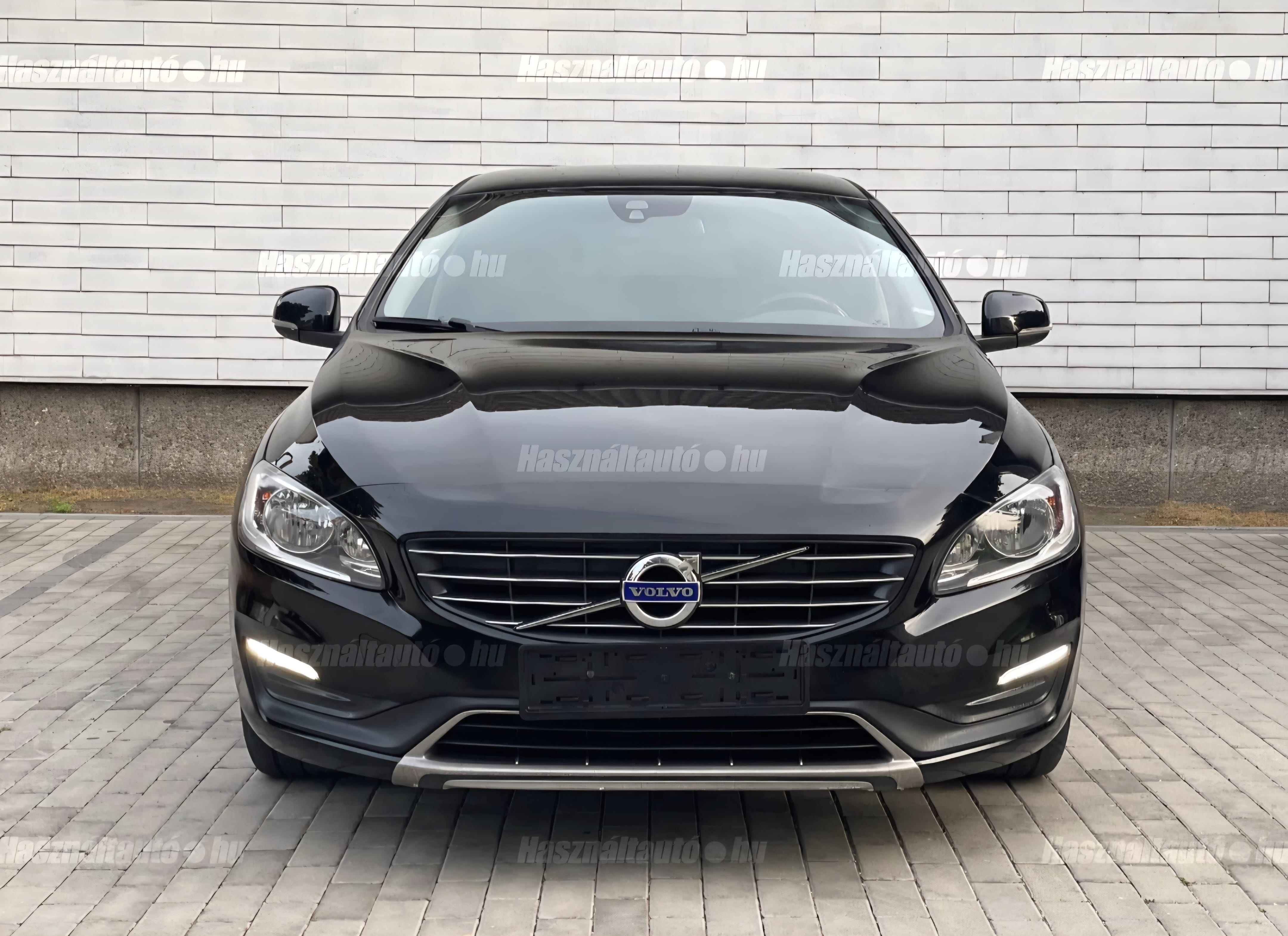 Volvo V60 elöl