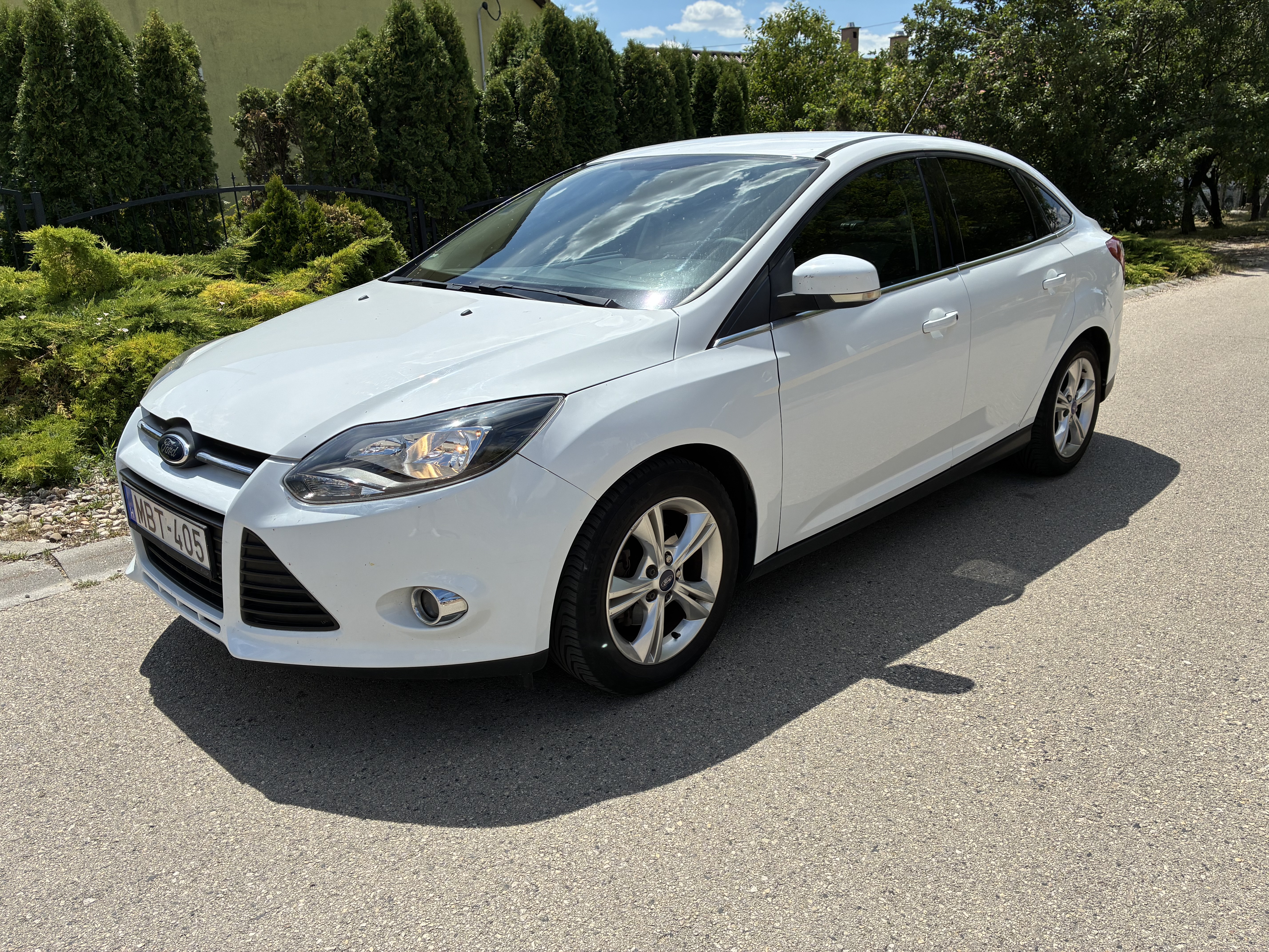 Ford Focus 1.6 Ti-VCT Trend Sedan